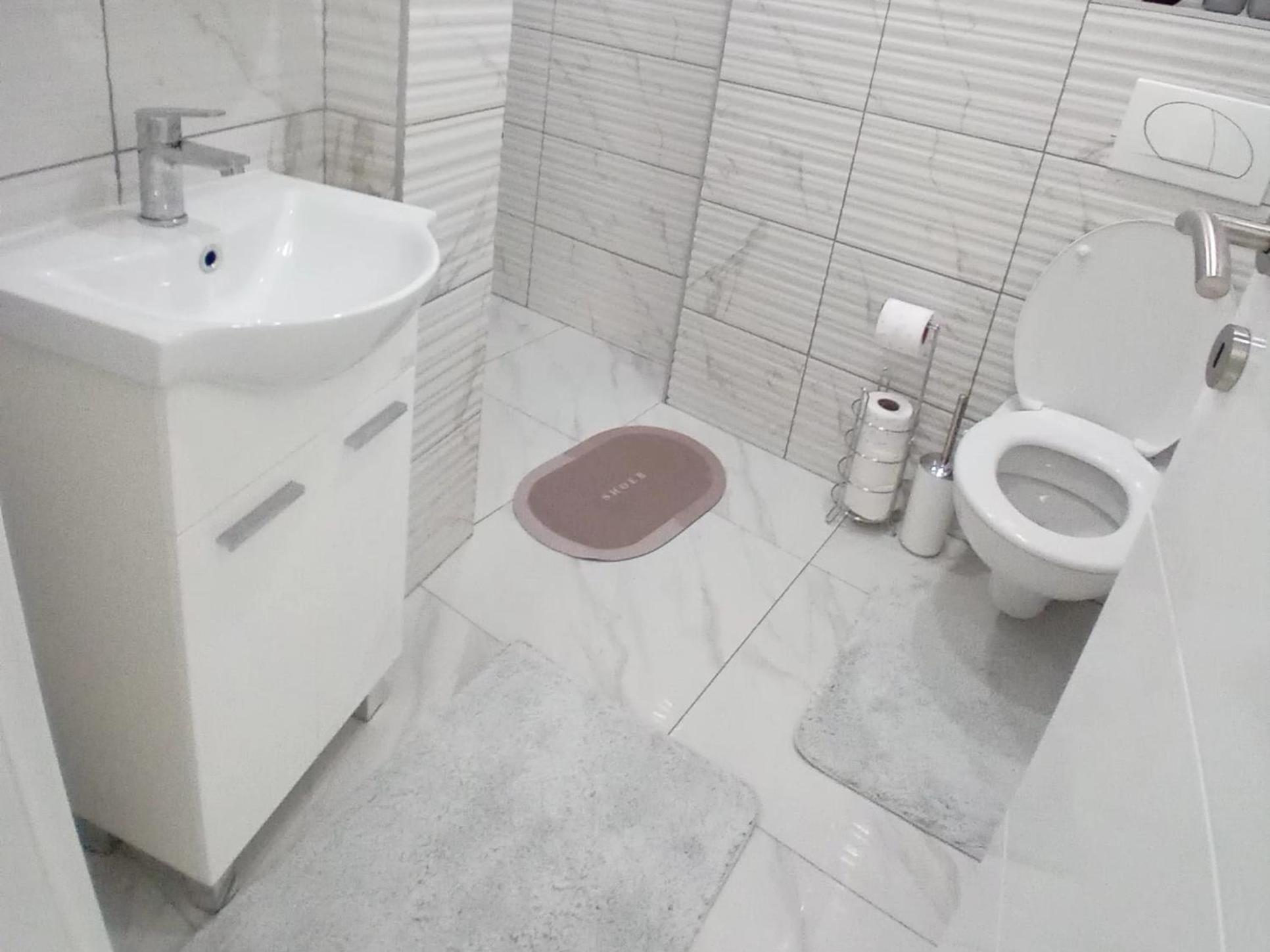 Apartman Edwin 亚伊采 外观 照片