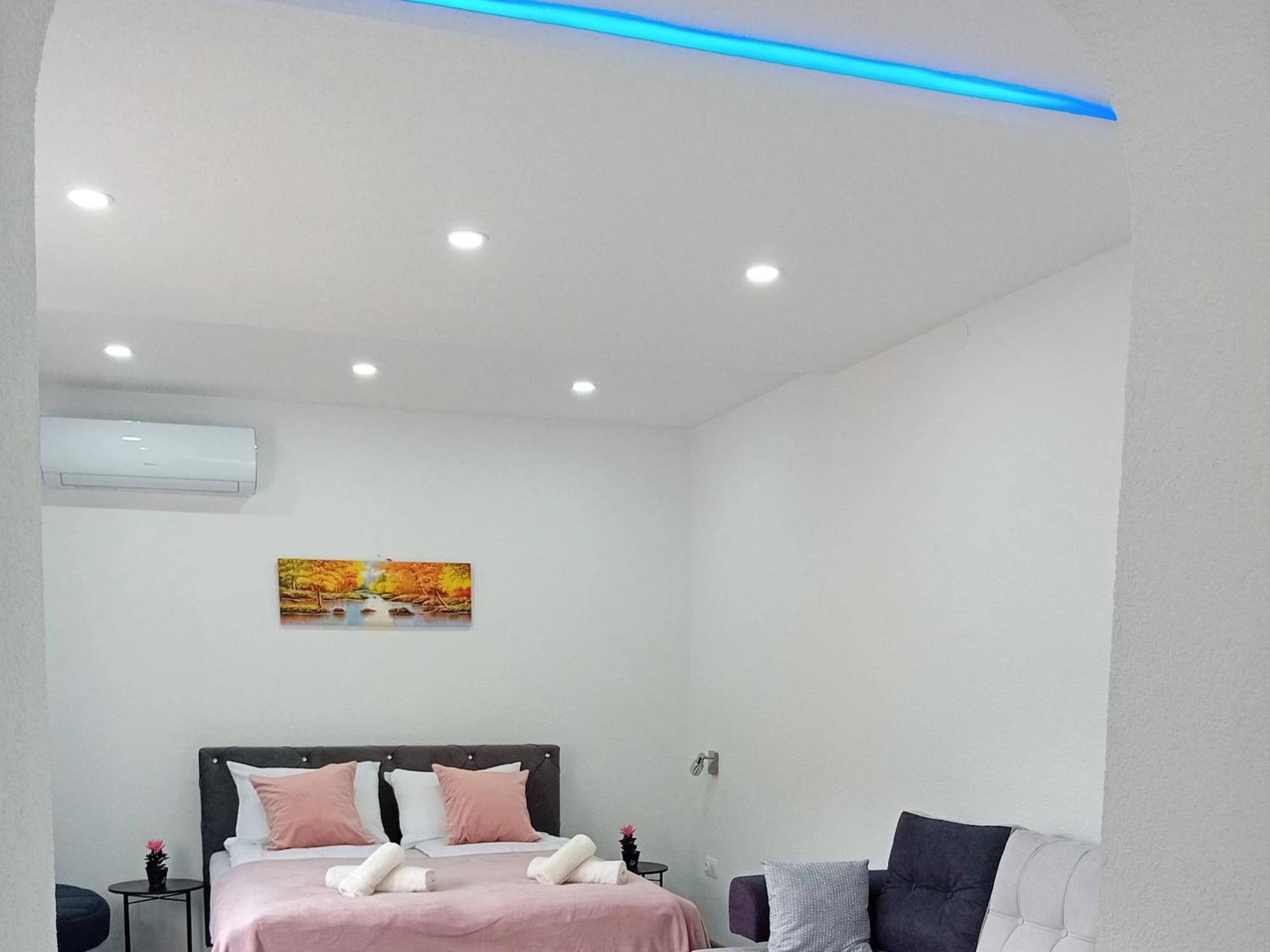 Apartman Edwin 亚伊采 外观 照片