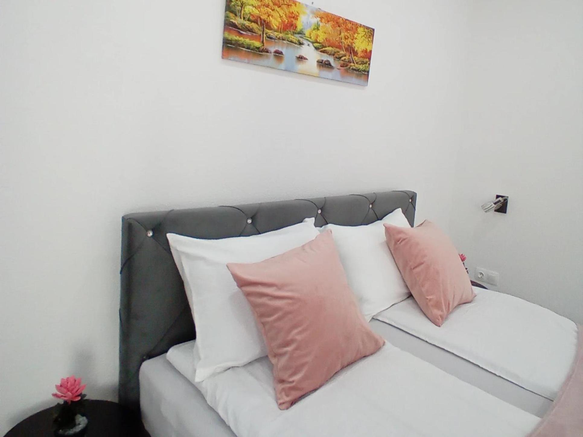 Apartman Edwin 亚伊采 外观 照片