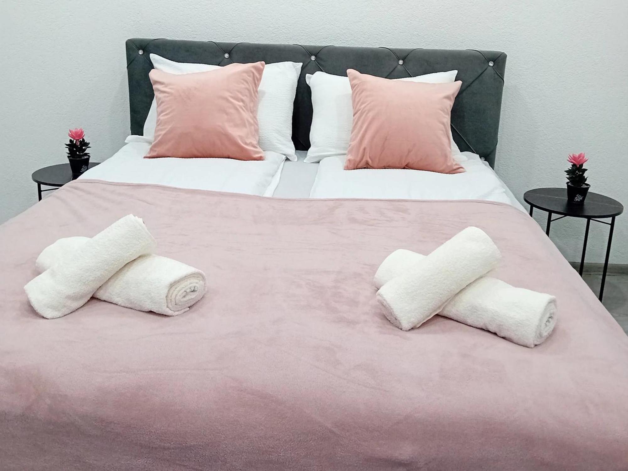 Apartman Edwin 亚伊采 外观 照片