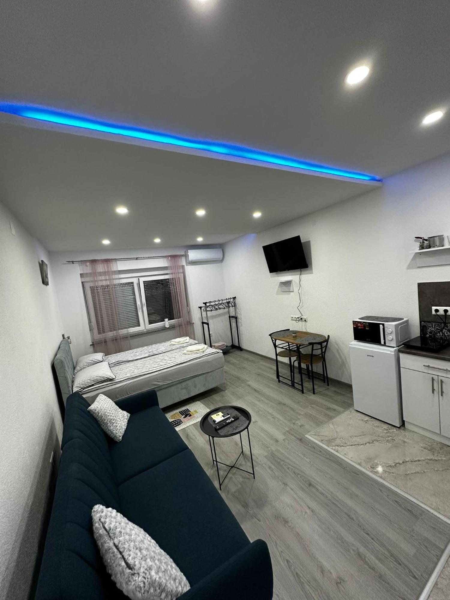 Apartman Edwin 亚伊采 客房 照片